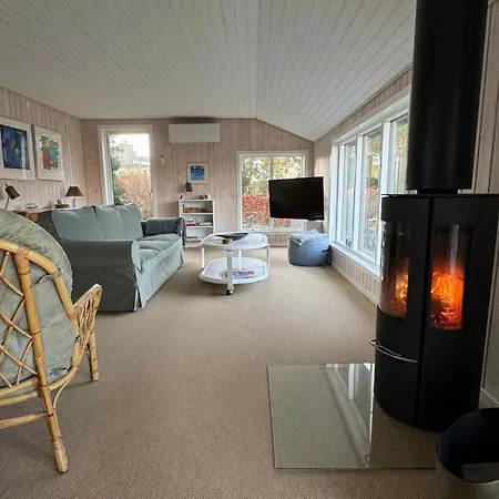 Nyistandsat Stort Taet Pa Vandet Holiday home Karrebaeksminde